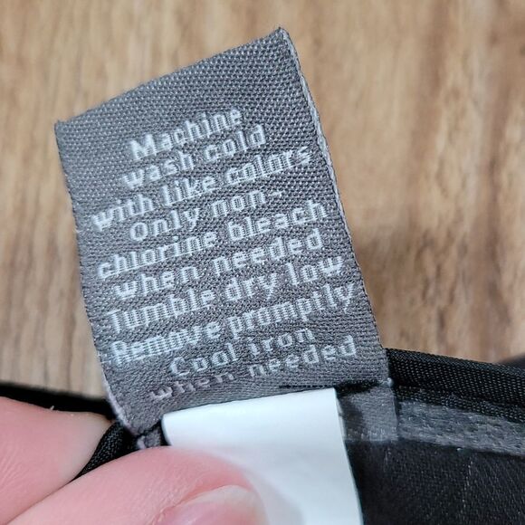 🔹️Apt 9 Black Pinstripe Ava Black Tie Cuffed Dressy Shorts Size 14 - Picture 12 of 12